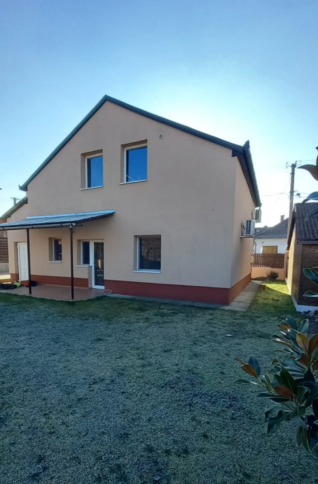 Dunakeszi, Alag, 141 m²-es, 2 generációs, családi ház, 5 szobás