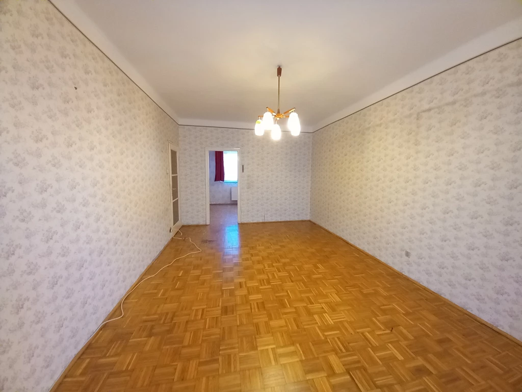 IX. Kerület, Lobogó utca, 55 m²-es, 1. emeleti, társasházi lakás