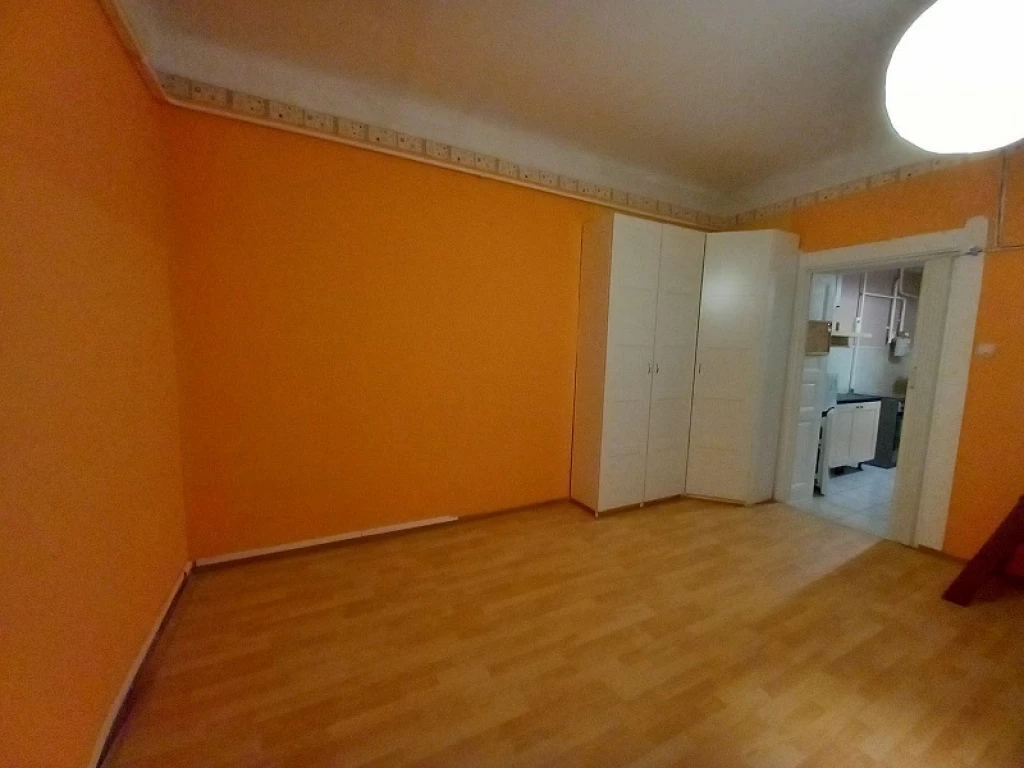 XIII. Kerület, Szekszárdi utca, 27 m²-es, földszinti, társasházi lakás