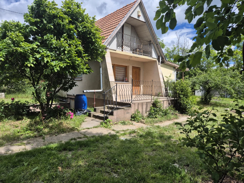 XVI. Kerület, Furmint utca, 865 m²-es, telek