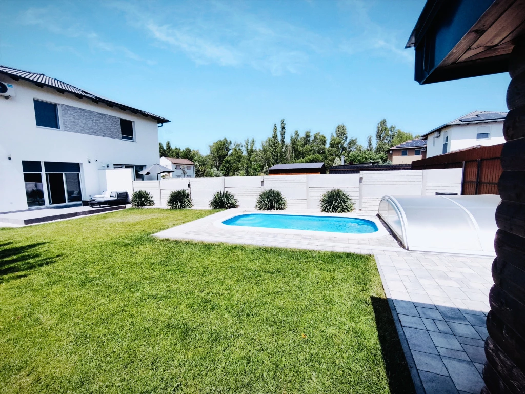 XVII. Kerület, Helikopter lakópark, 150 m²-es, ikerház, 5 szobás