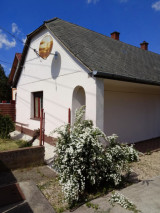 Pázmánd, Fő utca, 55 m²-es, családi ház, 2 szobás, átlagos állapotú