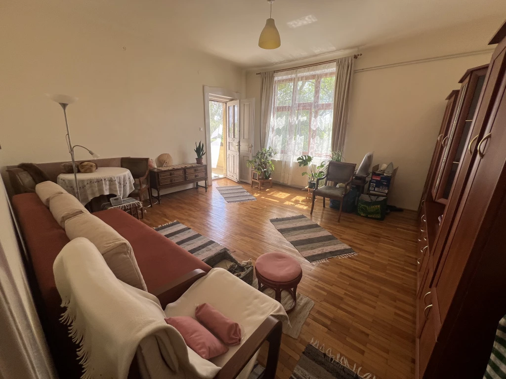 XIII. Kerület, Rokolya utca közelében, 45 m²-es, 2. emeleti, társasházi lakás