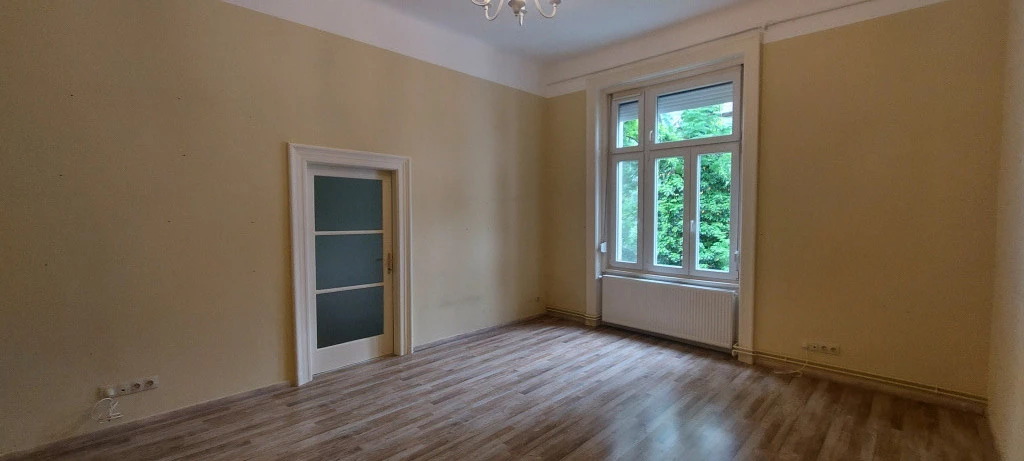 XII. Kerület, Győri út, 64 m²-es, 2. emeleti, társasházi lakás