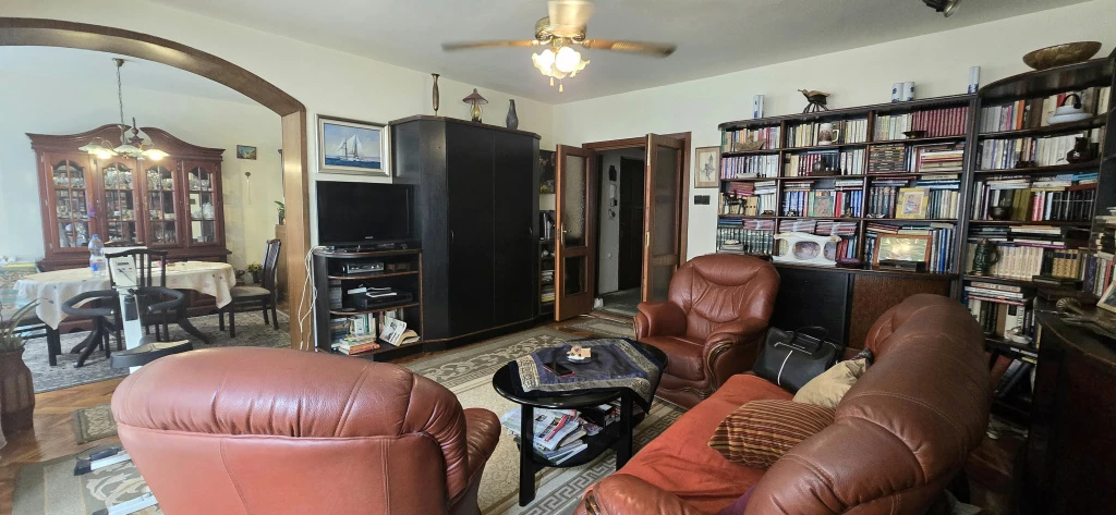 III. Kerület, Kiscelli utca, 74 m²-es, 1. emeleti, társasházi lakás