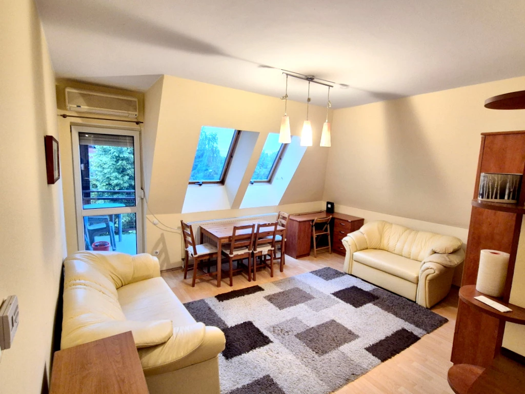 XIV. Kerület, Malomház utca, 43 m²-es, 2. emeleti, társasházi lakás