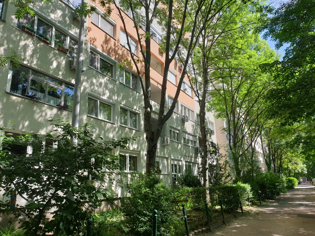 XI. Kerület, Őrmező, 68 m²-es, földszinti, társasházi lakás, 1+2 félszobás