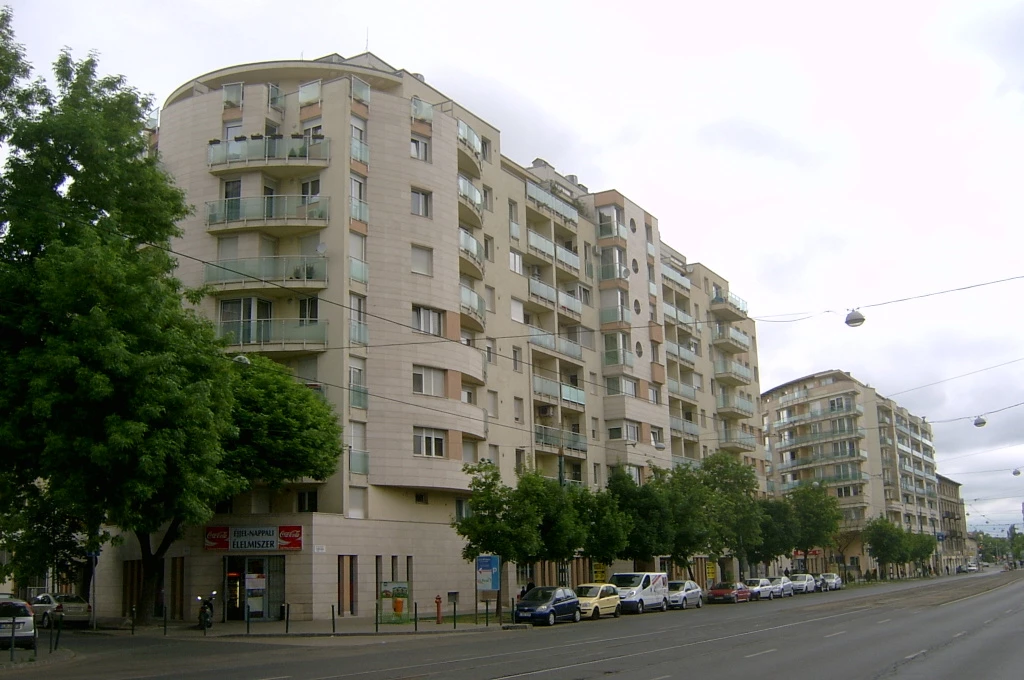 XIII. Kerület, Centrál lakópark, 45 m²-es, 5. emeleti, társasházi lakás