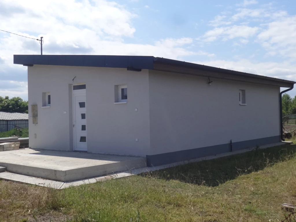 Tiszakécske, Dózsa telep utca, 58 m²-es, családi ház, 2 szobás