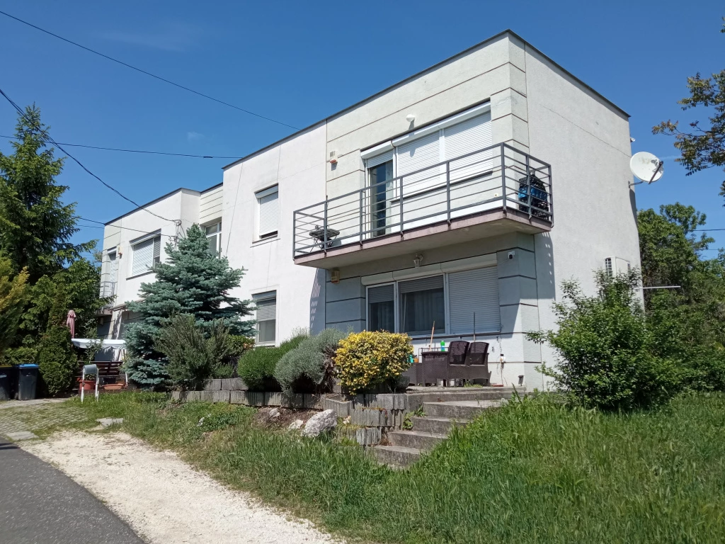 Diósd, KÖKÖRCSIN utca, 49 m²-es, 1. emeleti, társasházi lakás