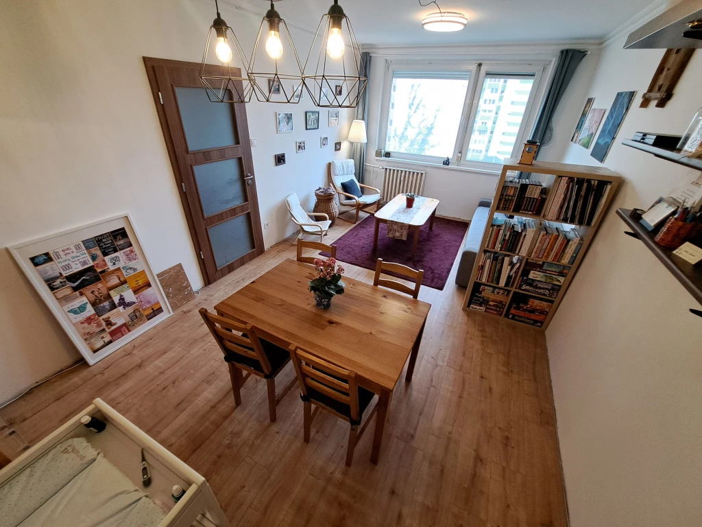 III. Kerület, Békásmegyer, 51 m²-es, 5. emeleti, társasházi lakás