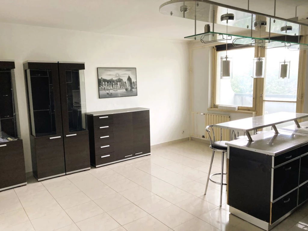 XV. Kerület, Vácegres utca, 58 m²-es, 4. emeleti, társasházi lakás