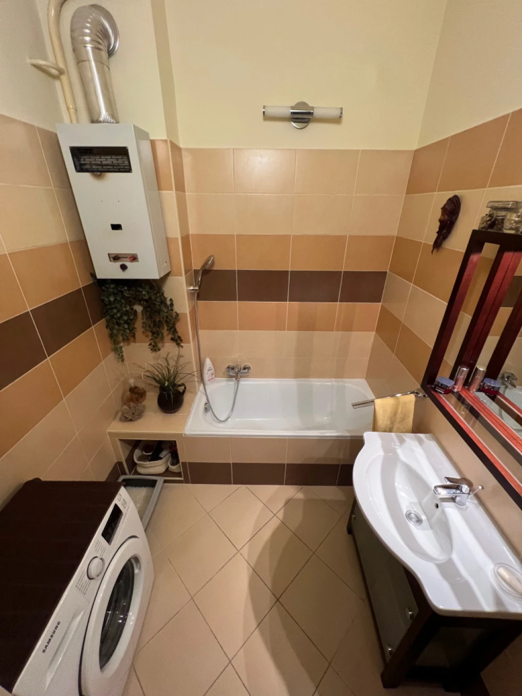 XIII. Kerület, Gogol utca, 64 m²-es, 1. emeleti, társasházi lakás