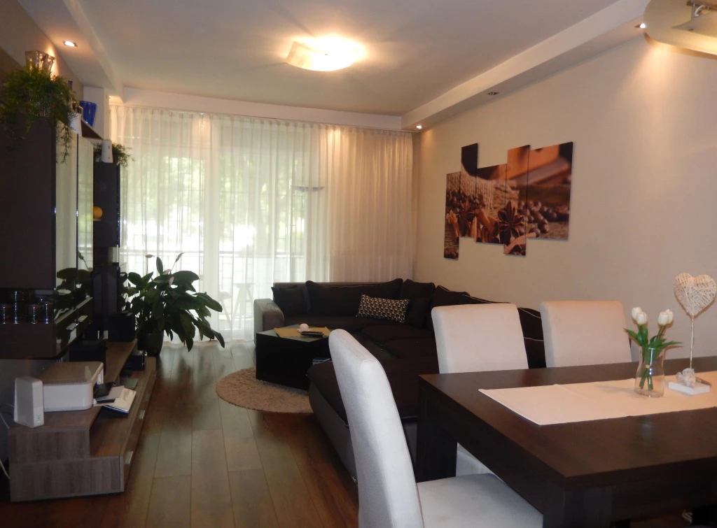 IX. Kerület, Ifjúmunkás utca, 77 m²-es, földszinti, társasházi lakás