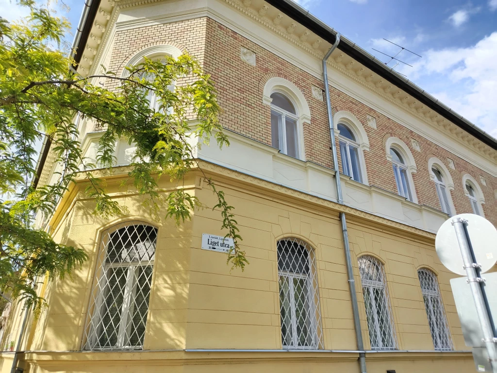 X. Kerület, Liget utca, 32 m²-es, szuterén, társasházi lakás, 1 szobás