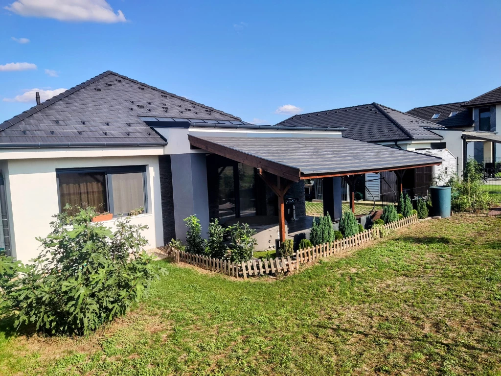 Mogyoród, Szent Jakab közeli utca, 134 m²-es, családi ház, 4 szobás