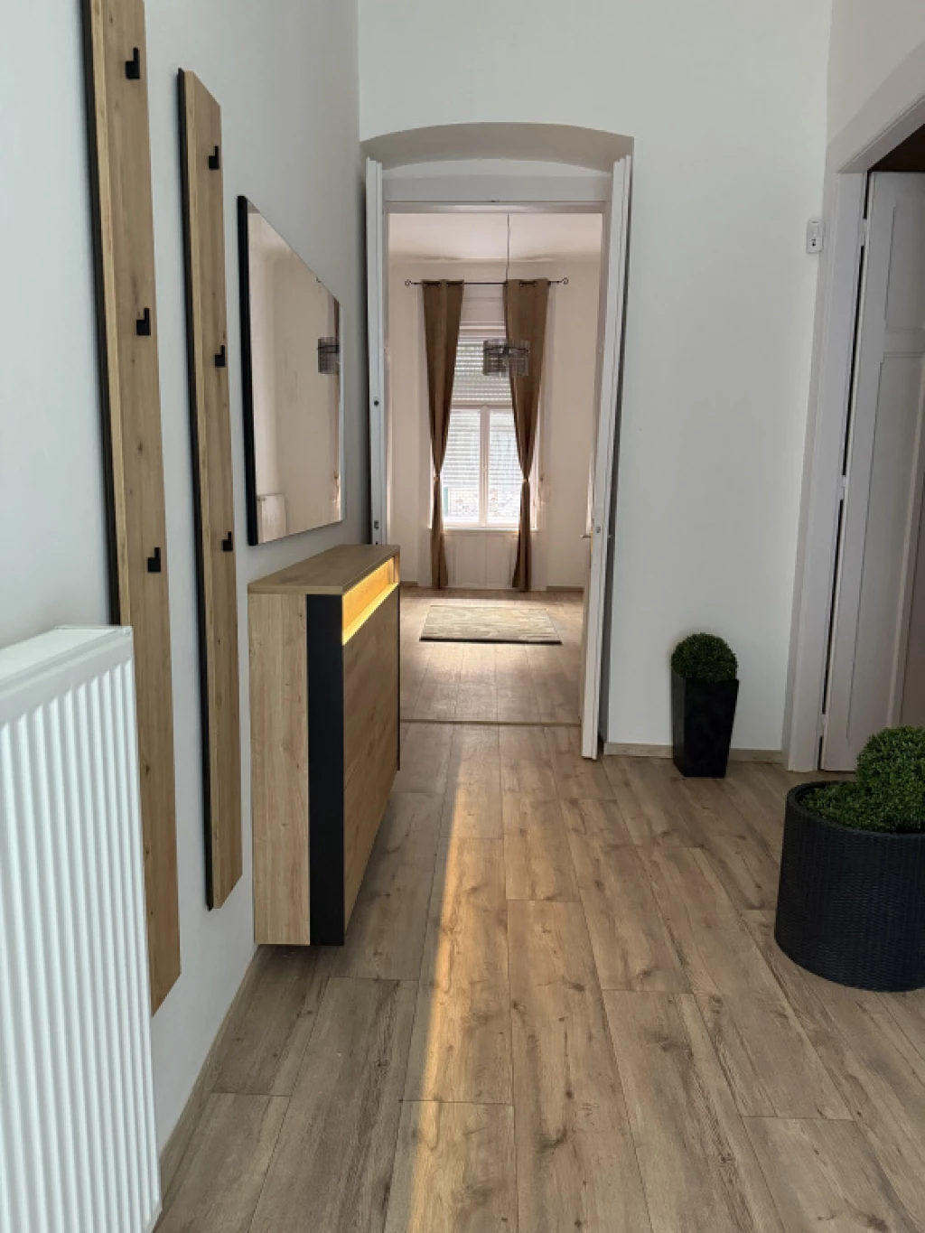 XIV. Kerület, Nagypolgári lakás, Ilka utca, 96 m²-es, magasföldszinti, társasházi lakás