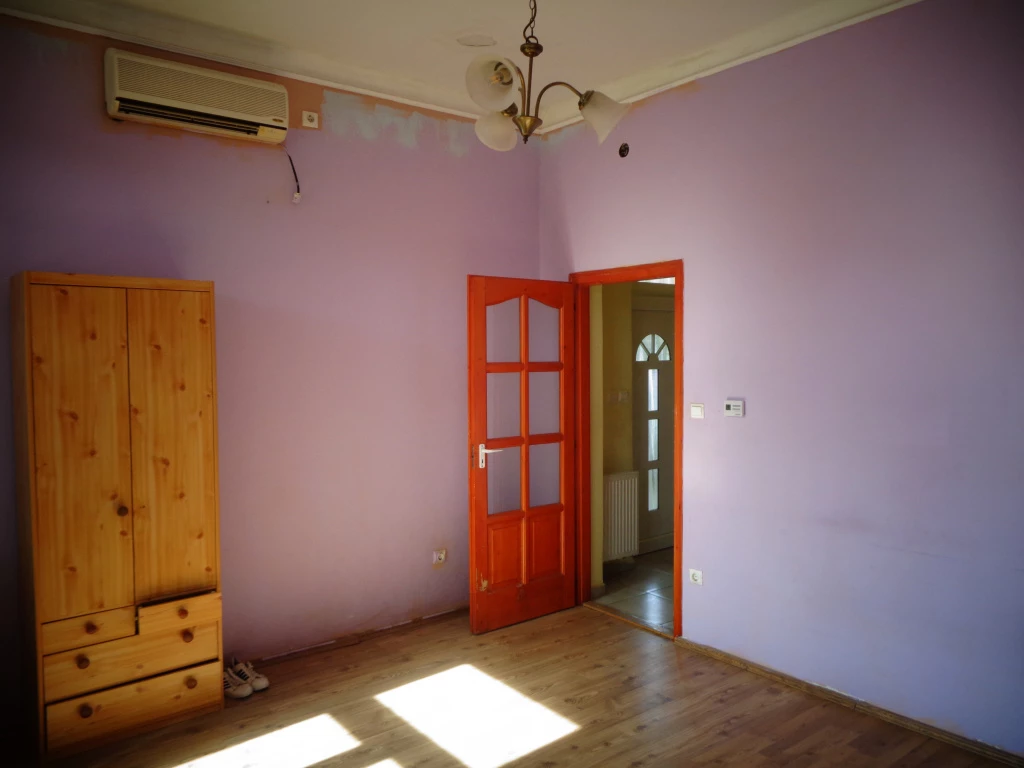 XXIII. Kerület, Templom utca, 40 m²-es, házrész, 1 szobás, átlagos állapotú