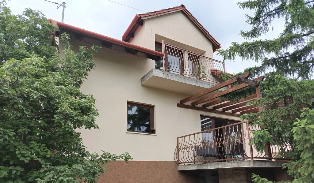 Szentendre, Árok utca, 159 m²-es, családi ház, 2+2 félszobás
