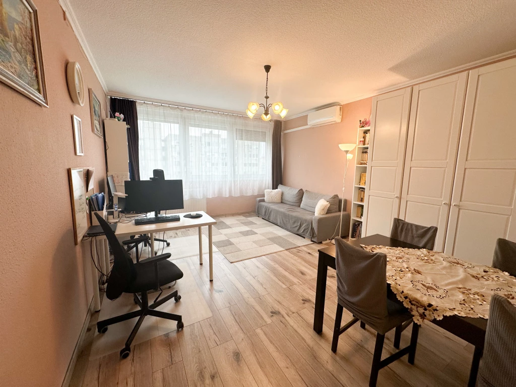 XIV. Kerület, Szentmihályi út, 56 m²-es, 8. emeleti, társasházi lakás