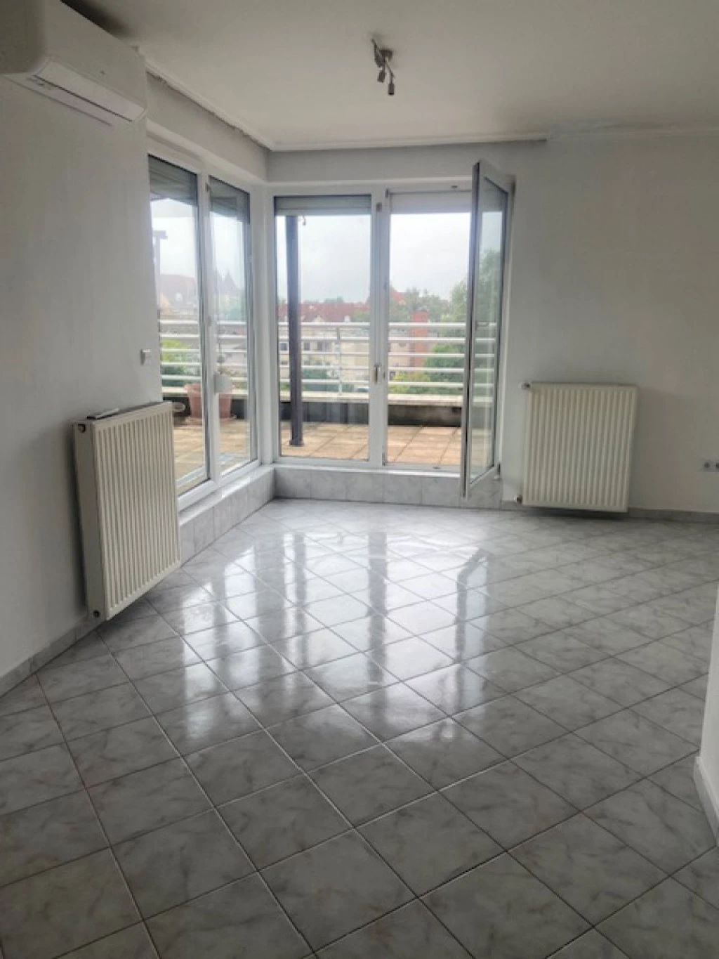 Fót, Szent Benedek utca, 57 m²-es, 3. emeleti, társasházi lakás