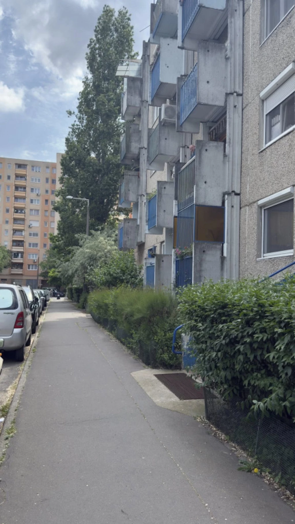 XVII. Kerület, Újlak utca, 36 m²-es, 3. emeleti, társasházi lakás