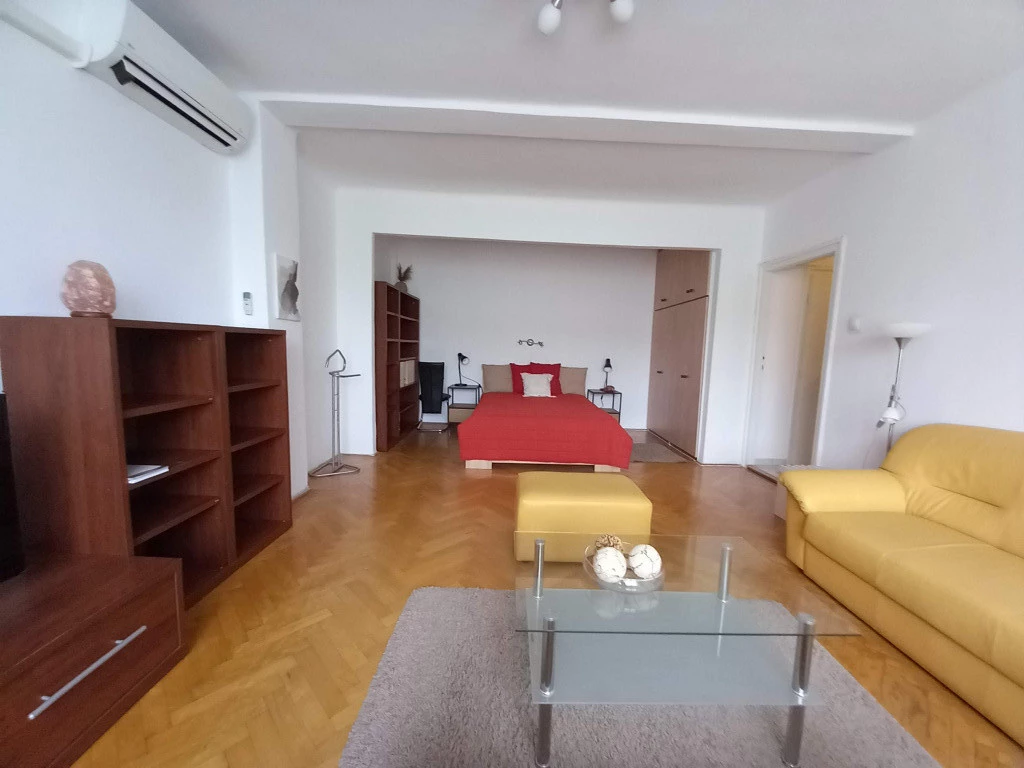 XIII. Kerület, Wallenberg utca, 57 m²-es, 5. emeleti, társasházi lakás