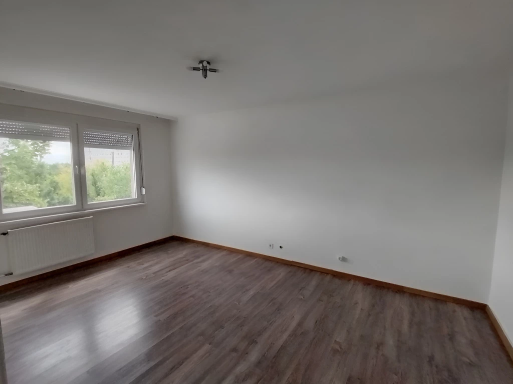 X. Kerület, Gépmadár utca, 35 m²-es, 5. emeleti, társasházi lakás