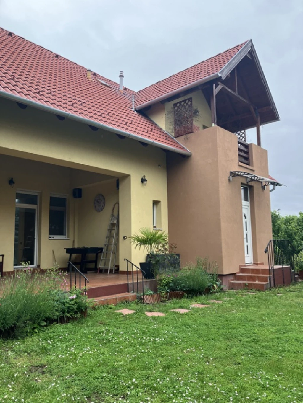 XXII. Kerület, Rózsakert utca, 225 m²-es, családi ház, 4+1 félszobás