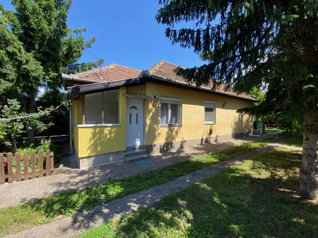 Hatvan, Újhatvan utca, 82 m²-es, családi ház, 3 szobás, jó állapotú