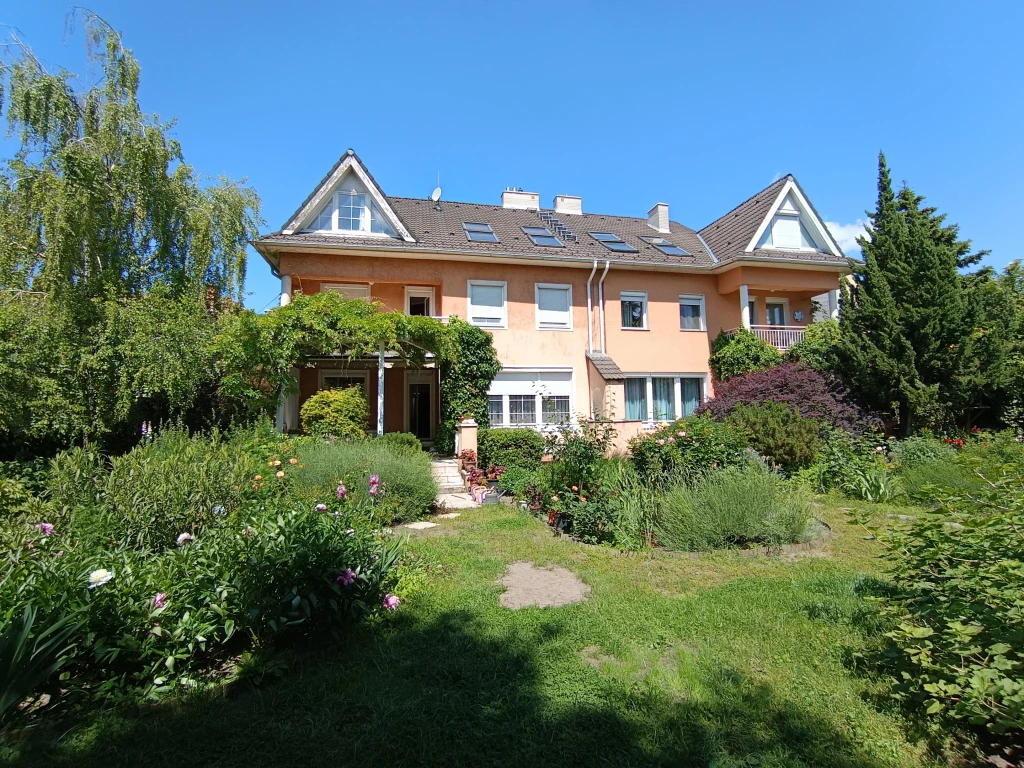 For sale semi-detached house, Budapest XIX. kerület, Templom tér közelében
