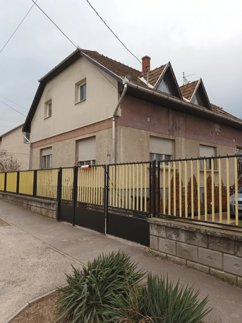 Fót, Vas Gereben utca, 100 m²-es, 2 generációs, családi ház, 6 szobás