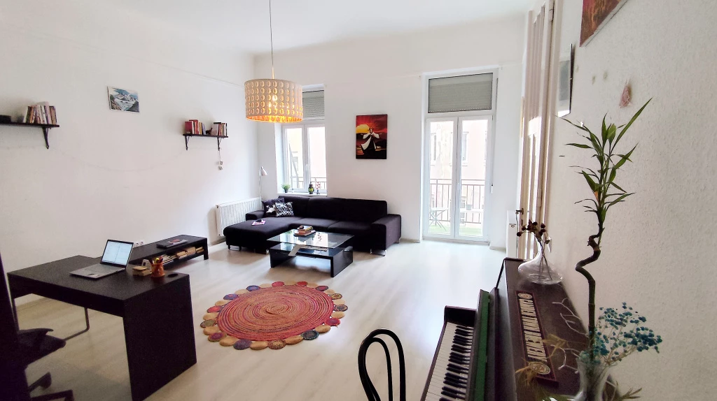 II. kerület, Lővőház utca, 83 m²-es, 2. emeleti, társasházi lakás