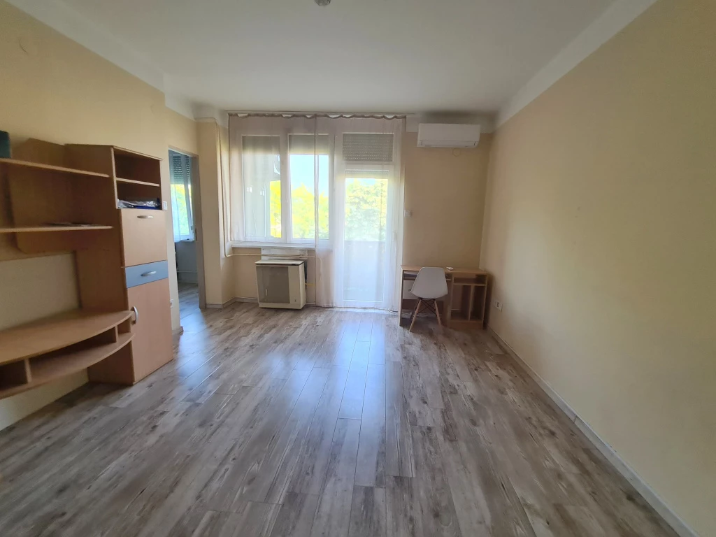 XV. Kerület, Kertköz utca, 51 m²-es, 4. emeleti, társasházi lakás
