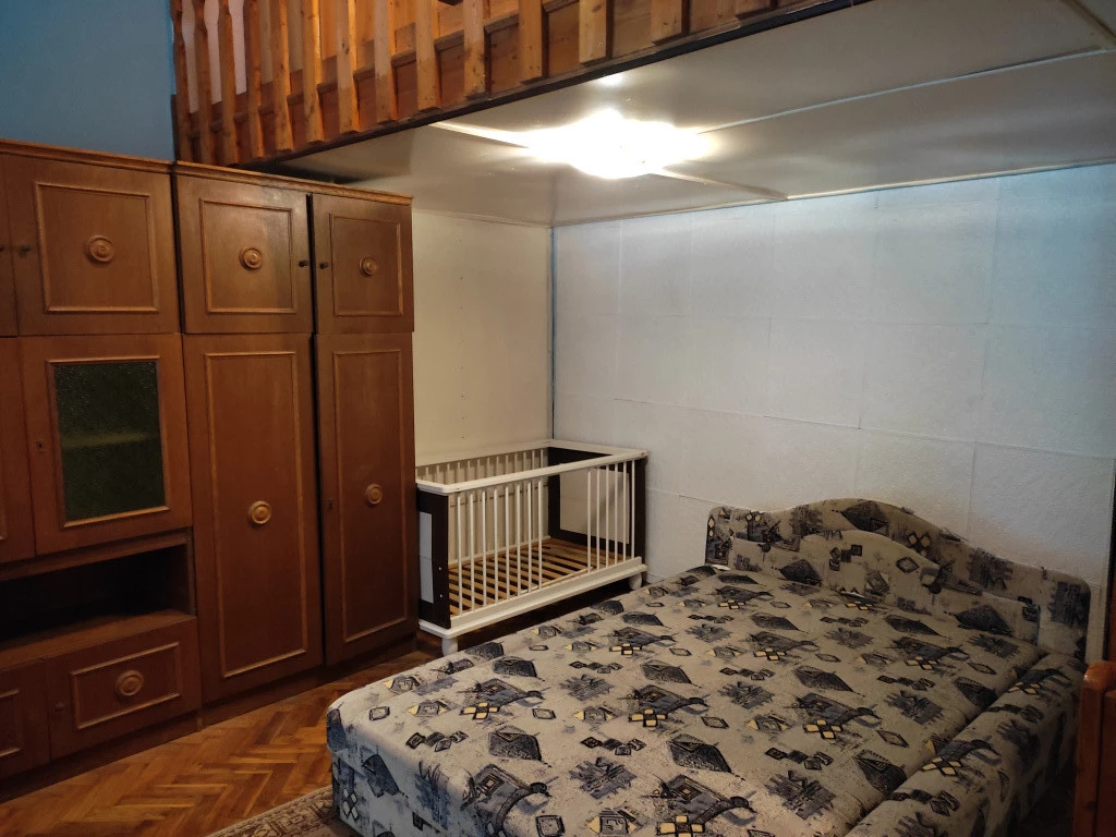 XIV. Kerület, Kerepesi út, 29 m²-es, földszinti, társasházi lakás