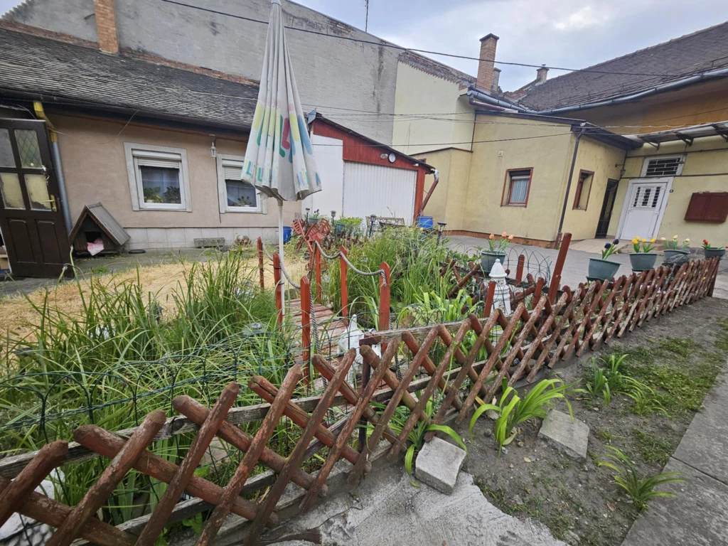 XV. Kerület, Szerencs közeli utca, 30 m²-es, földszinti, társasházi lakás