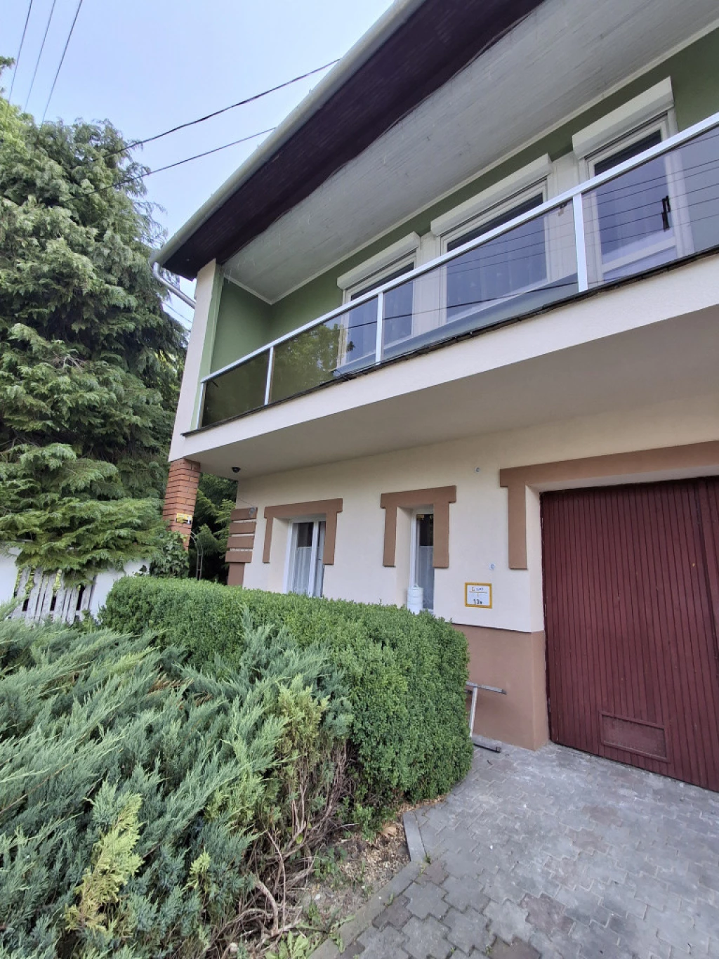 Ózd, Gömöri utca, 140 m²-es, ikerház, 3+1 félszobás, jó állapotú