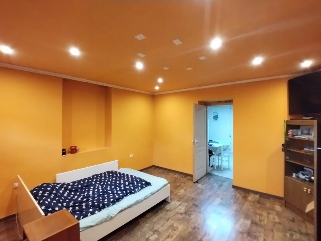 Monor, Kistói út környéke, 75 m²-es, családi ház, 2 szobás, jó állapotú