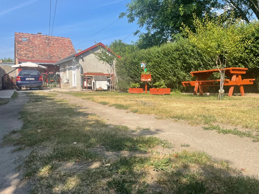 Csörög, Kolozsvári utca, 69 m²-es, családi ház, 4+1 félszobás