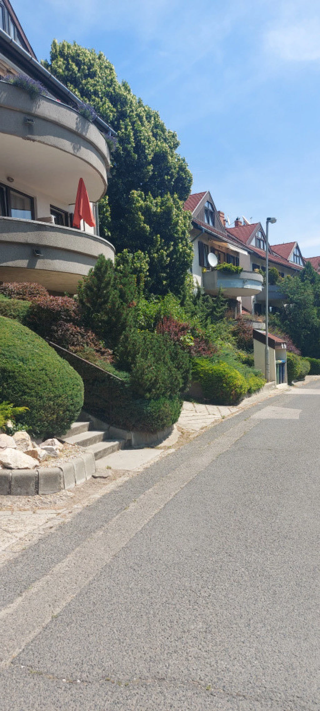 XII. Kerület, Tündér lépcső, 85 m²-es, magasföldszinti, társasházi lakás