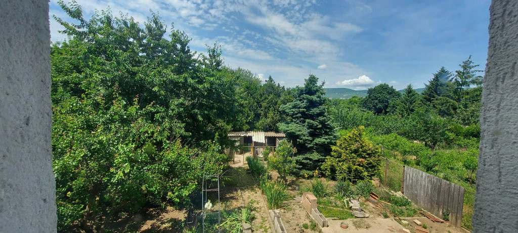 XI. Kerület, Balatoni út, 120 m²-es, családi ház, 7 szobás, felújítandó állapotú