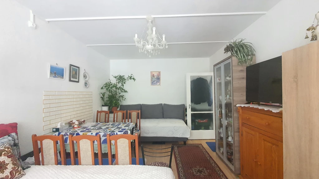 XV. Kerület, Erdőkerülő utca, 35 m²-es, földszinti, társasházi lakás