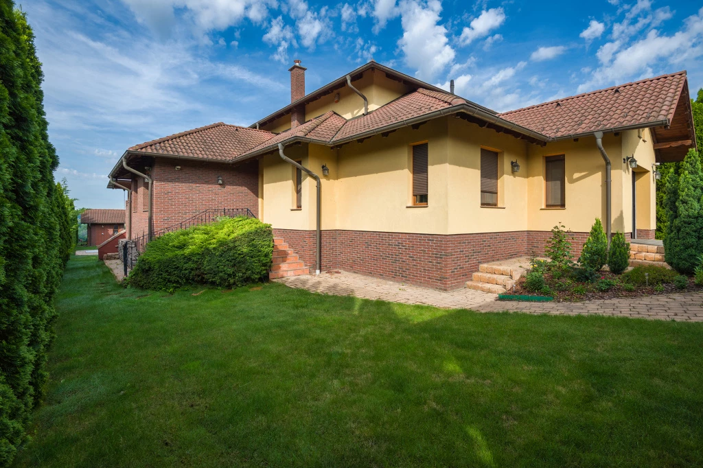 Szada, Aranyhegy utca, 222 m²-es, családi ház, 4 szobás, jó állapotú