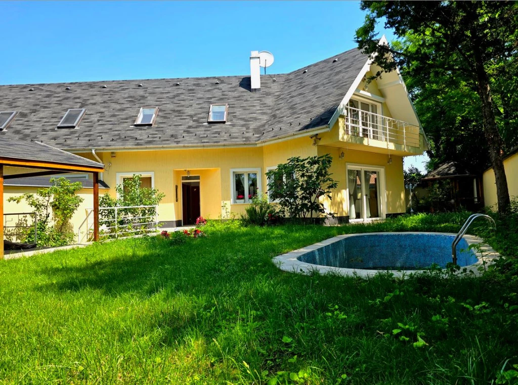 For sale house, Budapest XXI. kerület, Királyerdő út