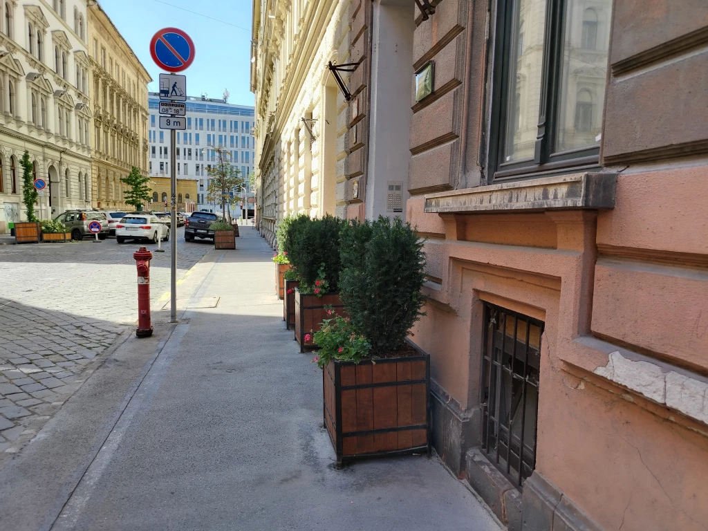 VI. Kerület, Eötvös utca, 48 m²-es, 1. emeleti, társasházi lakás