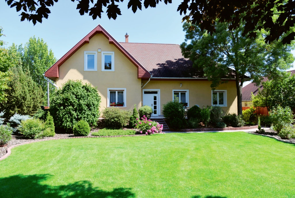 Veresegyház, Könyves Kálmán utca, 300 m²-es, családi ház, 7 szobás