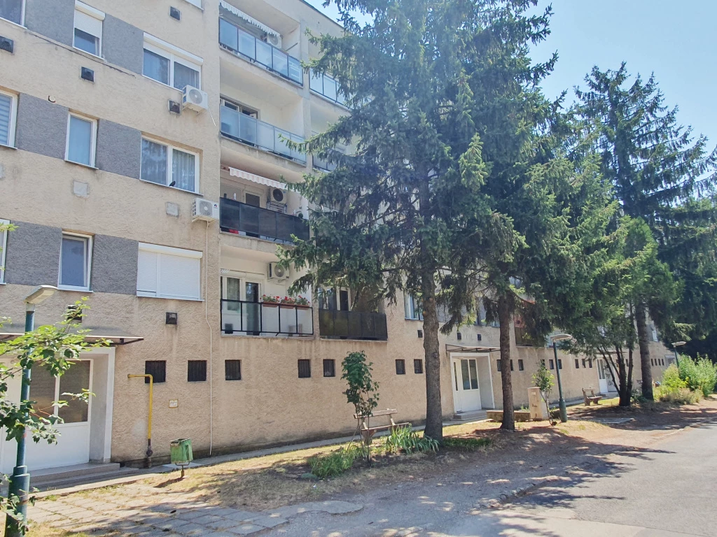 Tapolca, Dobó István lakótelep, 47 m²-es, 4. emeleti, társasházi lakás