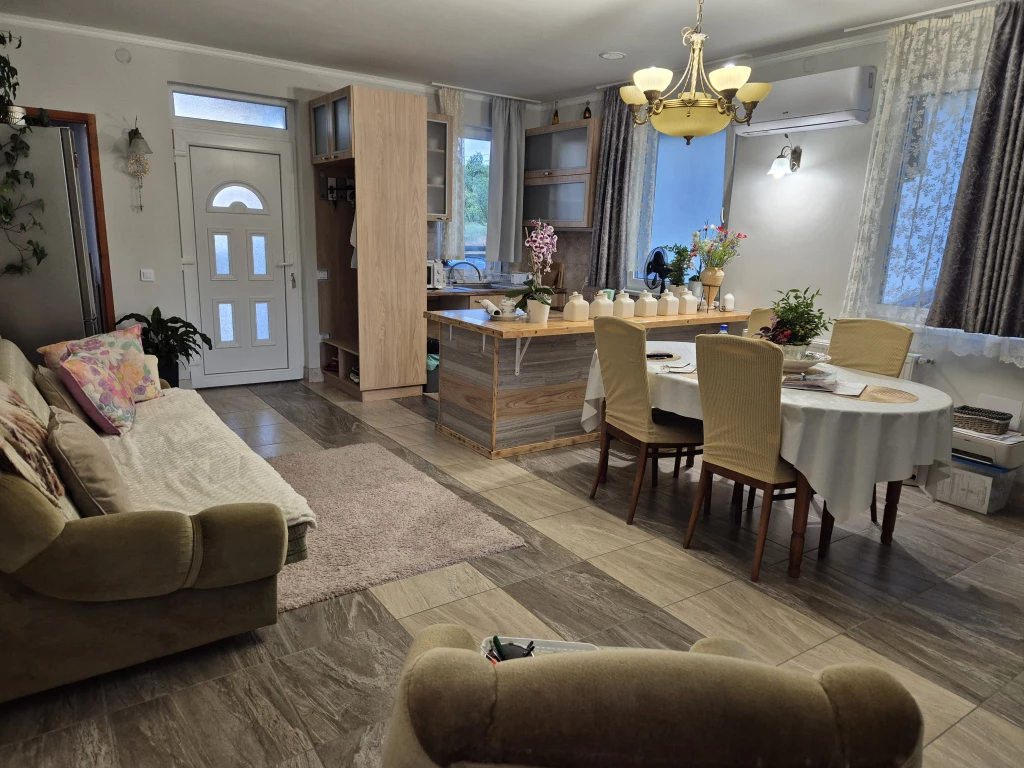 Galgamácsa, Egresi utca, 75 m²-es, családi ház, 2 szobás, kiváló állapotú