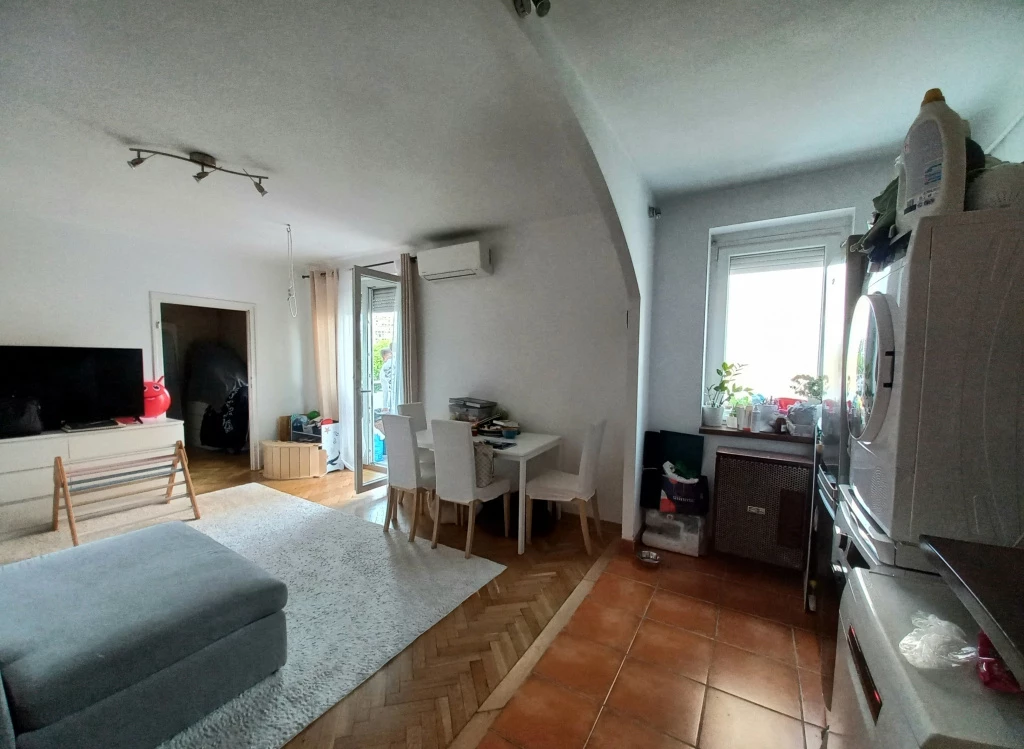 IV. Kerület, Újpest, 54 m²-es, 2. emeleti, társasházi lakás, 2+1 félszobás