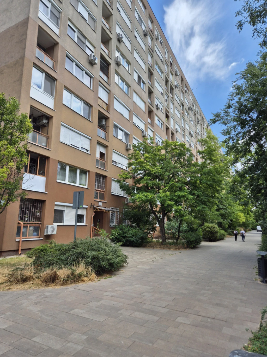 XIV. Kerület, Ond vezér útja, 49 m²-es, 8. emeleti, társasházi lakás